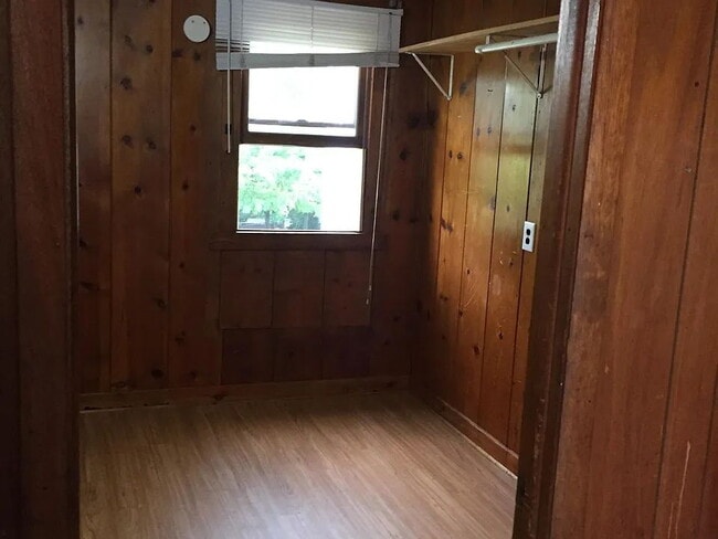 Photo - 340 Oakhill Ave