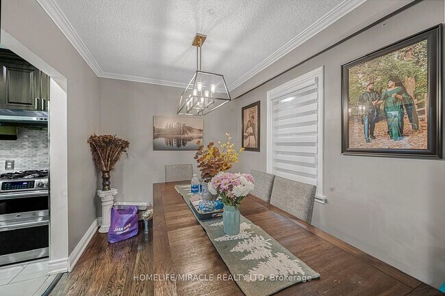 Photo - 105 Silurian Rd