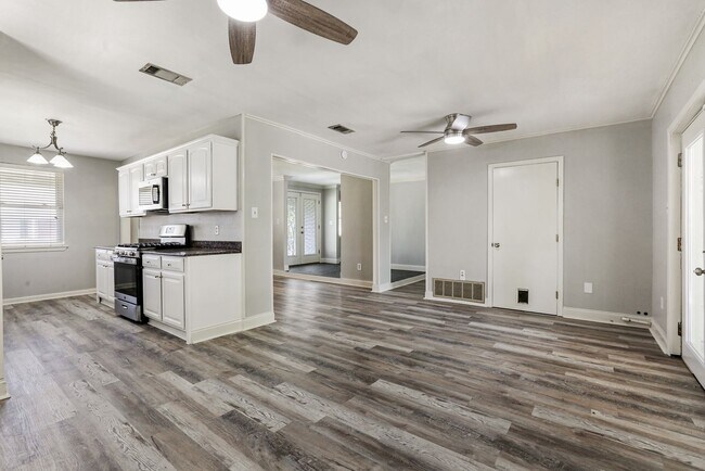 Photo - Back on the market! Better Price! Newly Renovated Metairie 3 Bedroom! Must See!