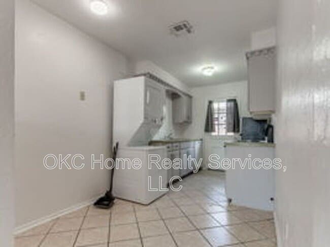 Photo - 7123 NW 16th St