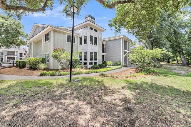 Photo - 266 Alexandra Dr