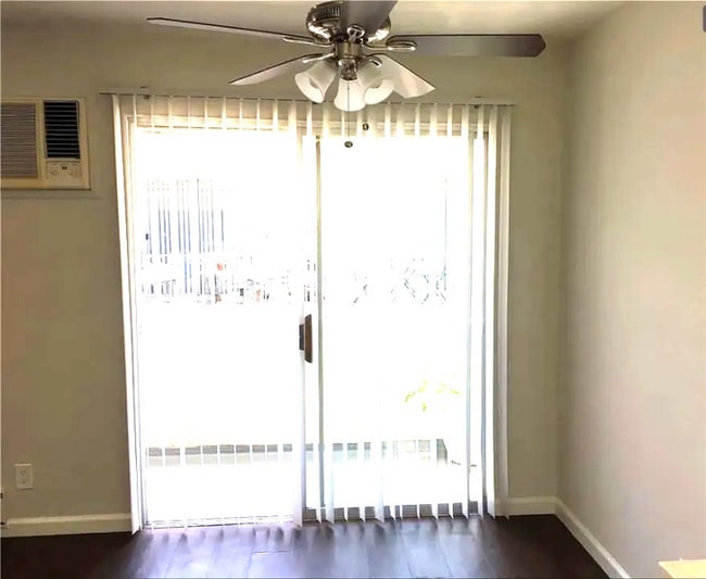 Photo - 14718 Magnolia Blvd Unit 7