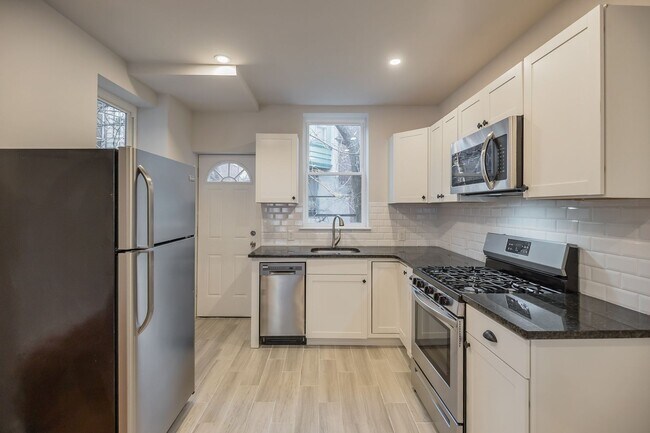 Photo - 1227 S Peach St