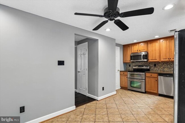 Photo - 1594 Lodge Pole Ct
