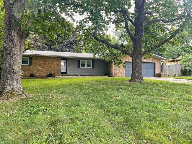 Photo - Gorgeous 3 Bedroom Home located near the new HYVEE!