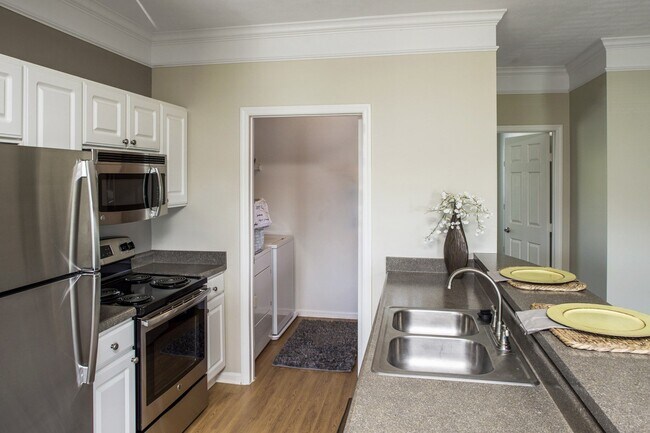 Christopher Wren Apartments and Townhomes
