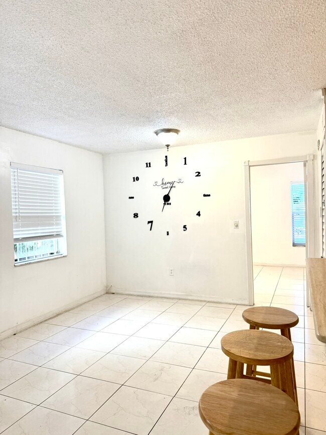 Photo - 1525 NW 19th Ter Unit 2