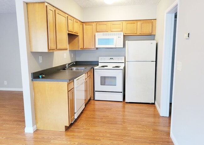 Building Photo - 563 Lowell Ave Unit 563-02