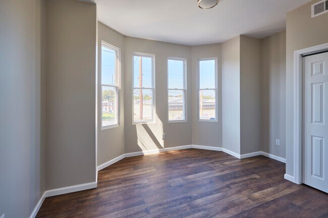 Photo - 5514 Woodland Ave Unit 3