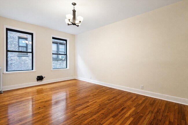 Photo - 300 Fort Washington Ave Unidad 4C