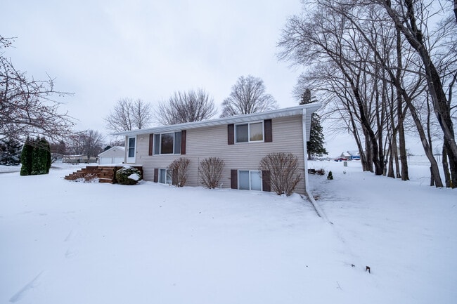 Photo - 408 Edgar Pl