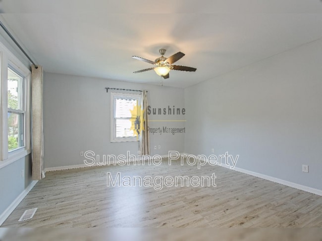 Photo - 3708 Amherst St