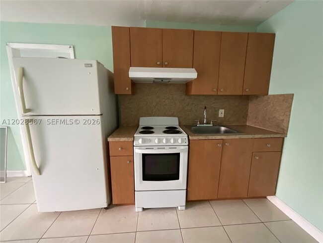 Photo - 736 NW 42nd St Unit 2