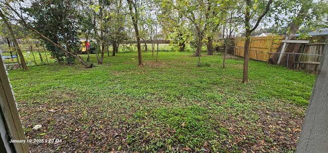 Photo - 8914 Amblewood Dr House