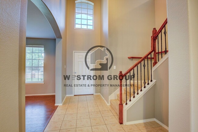 Photo - 15628 Landing Creek Ln