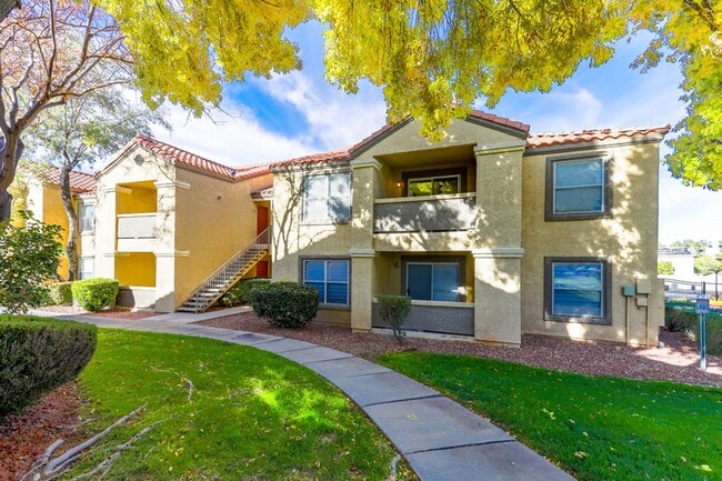 Photo - 3 Bedroom, 2 Full Bath Condo In Great Location Unit 2084