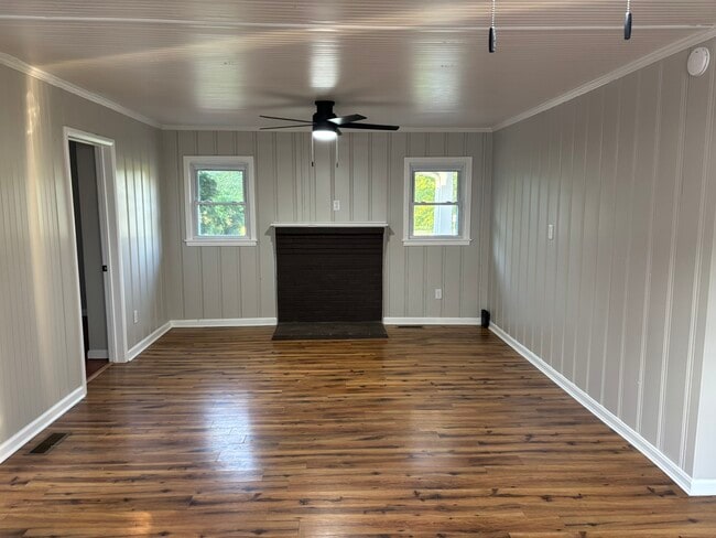 Photo - 10535 Hwy 231