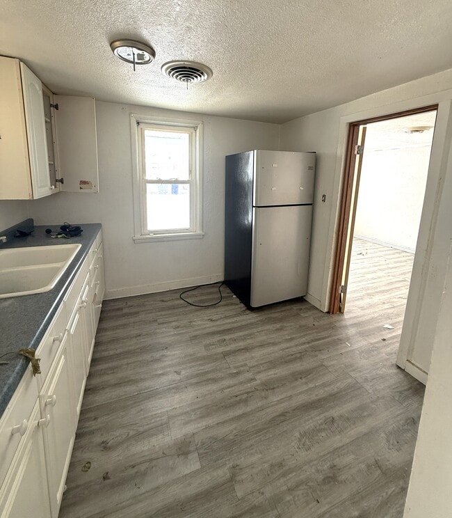 Photo - 1524 N Summit Ave