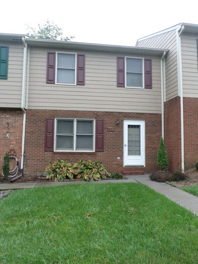 Photo - 1724 Emerald St