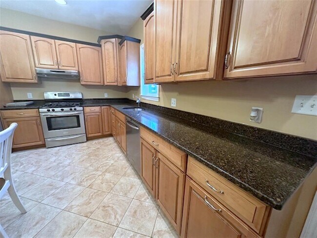 Photo - 72 Tapley Ave Unit 1