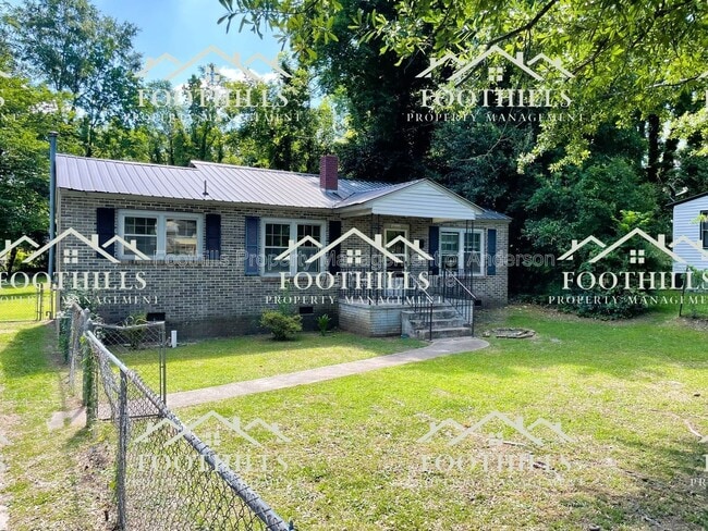 Building Photo - 1009 S Manning St