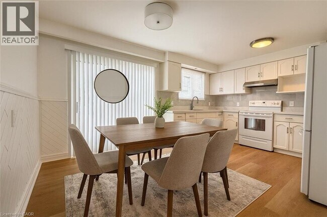 Photo - 296 Toll Gate Blvd