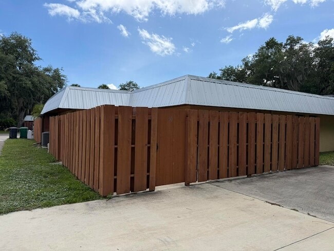 Photo - 2201 SW 28th St Unidad 50