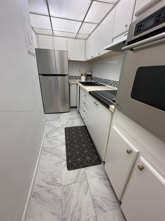 Building Photo - 1000 West Ave Unit 306 Rental