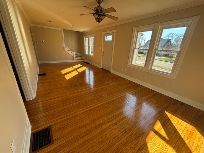 Photo - 30 Bluegrass Ct