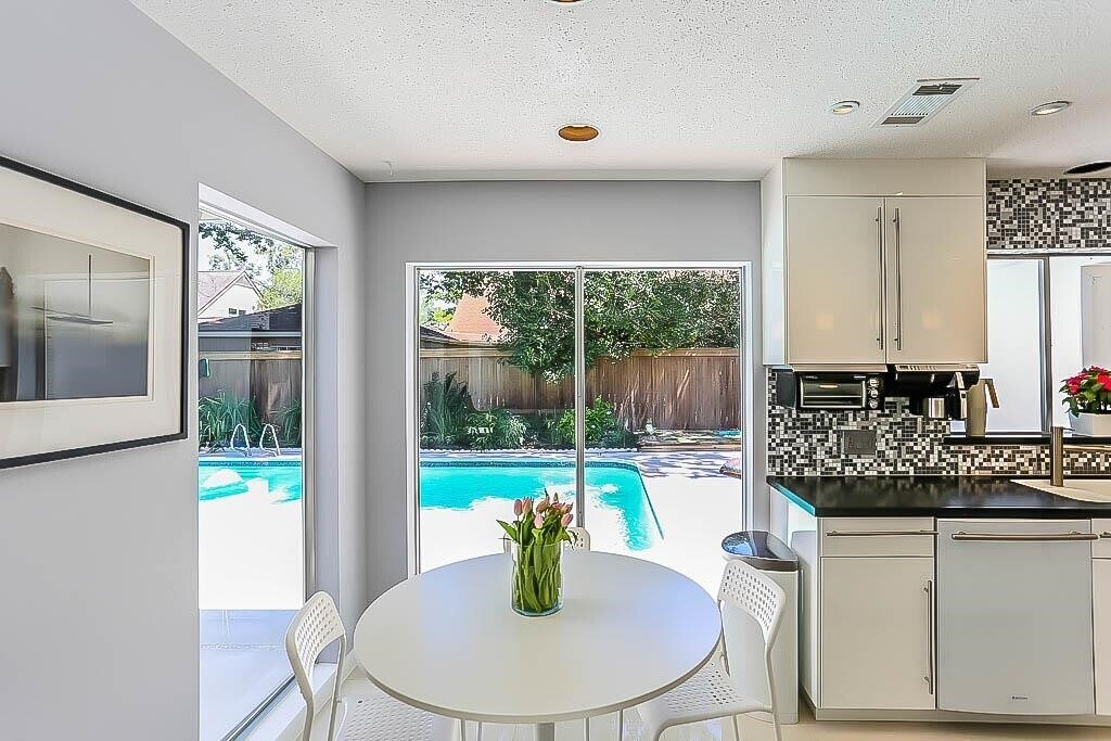 Photo - 16351 Craighurst Dr