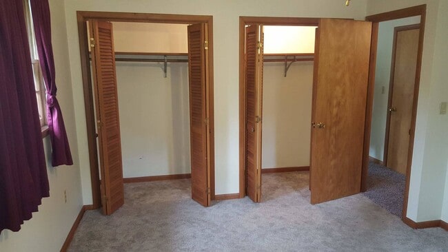 Photo - Updated 2 bd, 1.5 ba house, Parkade Sub., hardwoods, 5 min. from 70, fenced, avail now