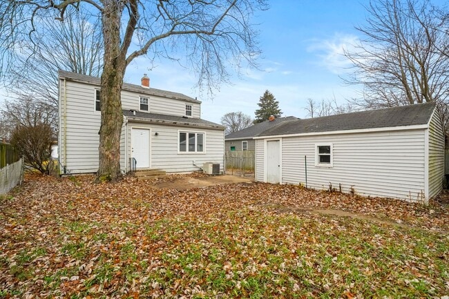 Photo - 423 Cornell Dr