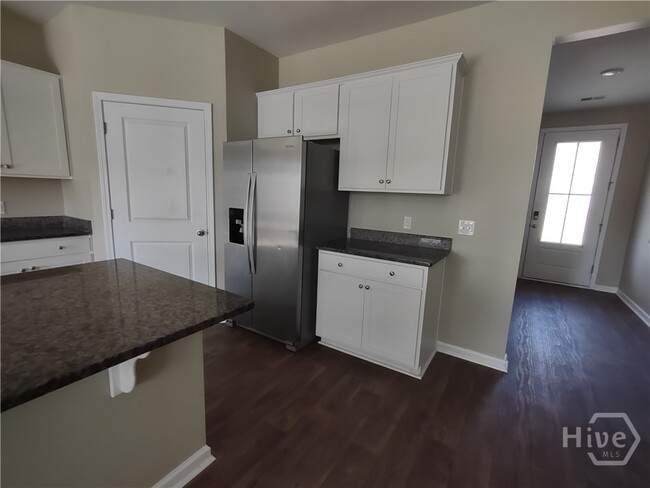 Photo - 378 Hogan Dr