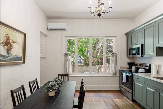 Photo - All-Utilities-Included Studio in Historic Bristol Manor | Pet Friendly Unidad G