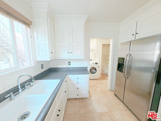 Photo - 442 Kelton Ave Unit 442