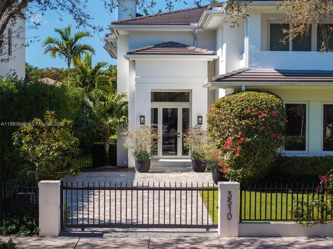 Photo - 3510 Segovia St