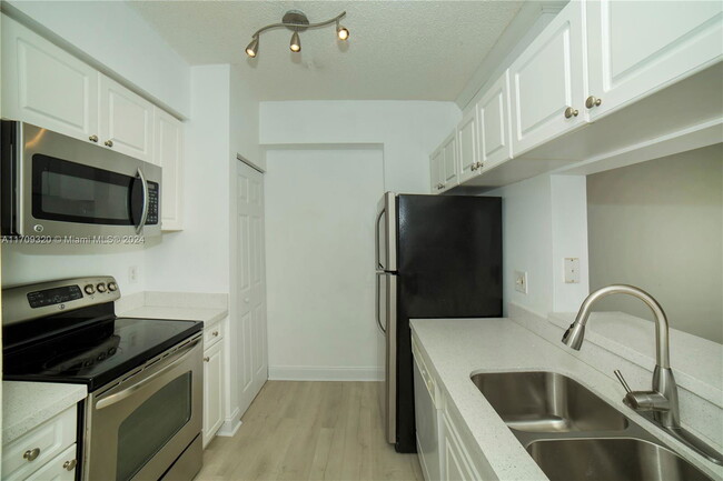 Photo - 17125 N Bay Rd Condo Unit 3101