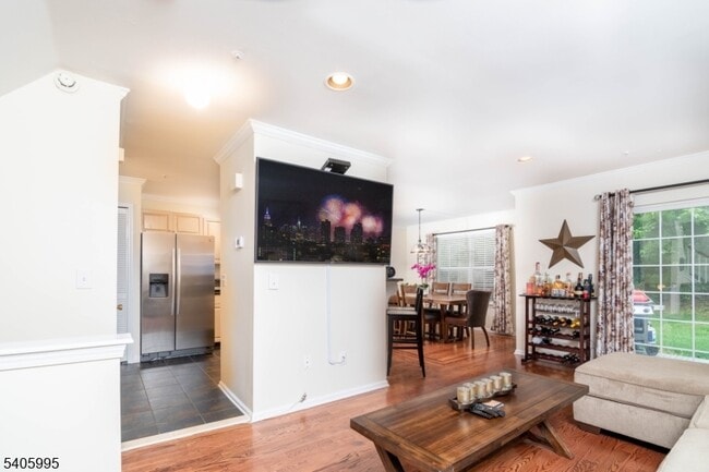 Photo - 206 Sheffield Ct