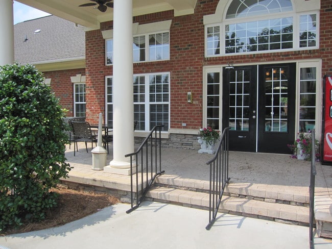 Rocky Creek Apartments