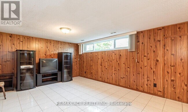 Photo - 12 Richome Ct