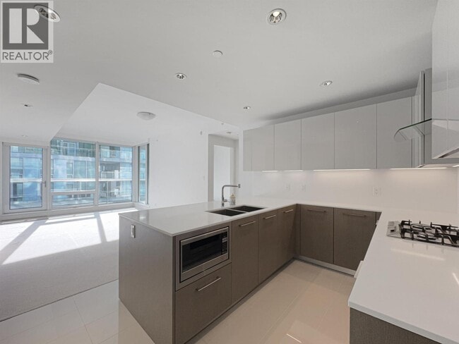 Photo - 6633 Pearson Wy Unit 9xx