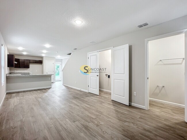 Photo - 1236 Pangola Dr