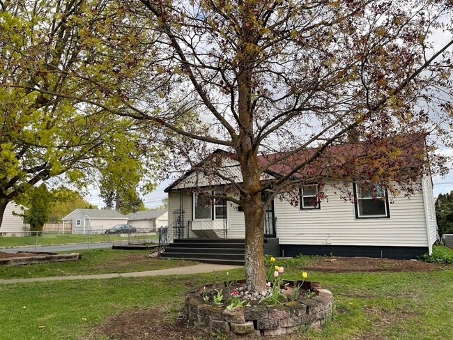 Photo - Audubon-Downriver Neighborhood 3+ bedroom, 1 bath corner lot with large, fenced yard