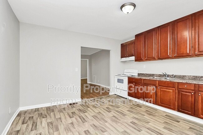 Photo - 818 Frederick St