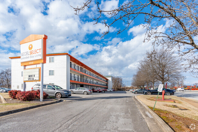 Building Photo - Siegel Select Chattanooga II Rental