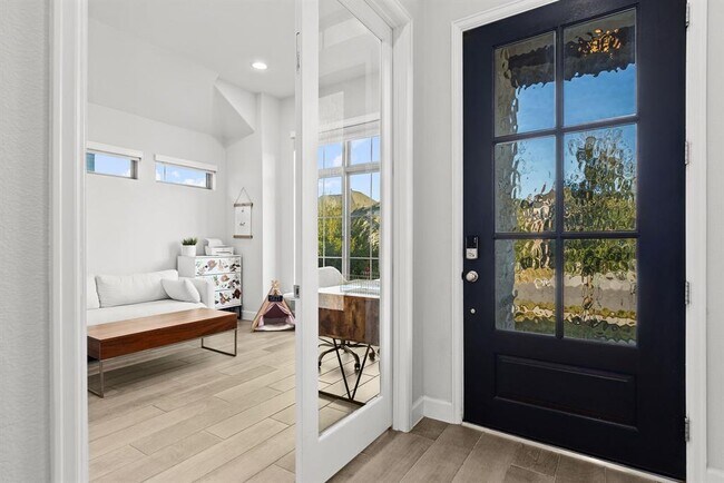 Photo - 1909 Sir Nathaniel Ln Casa