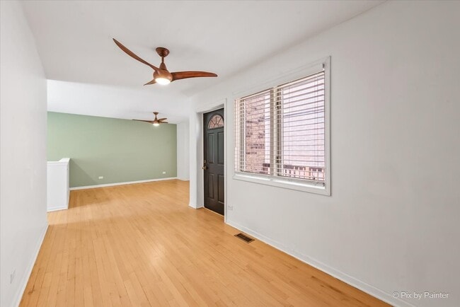 Photo - 832 W Barry Ave Unit B