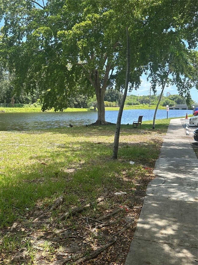 Photo - 16465 NE 22nd Ave Unit 212