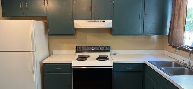 Photo - Pinecrest Fourplex Unit #2