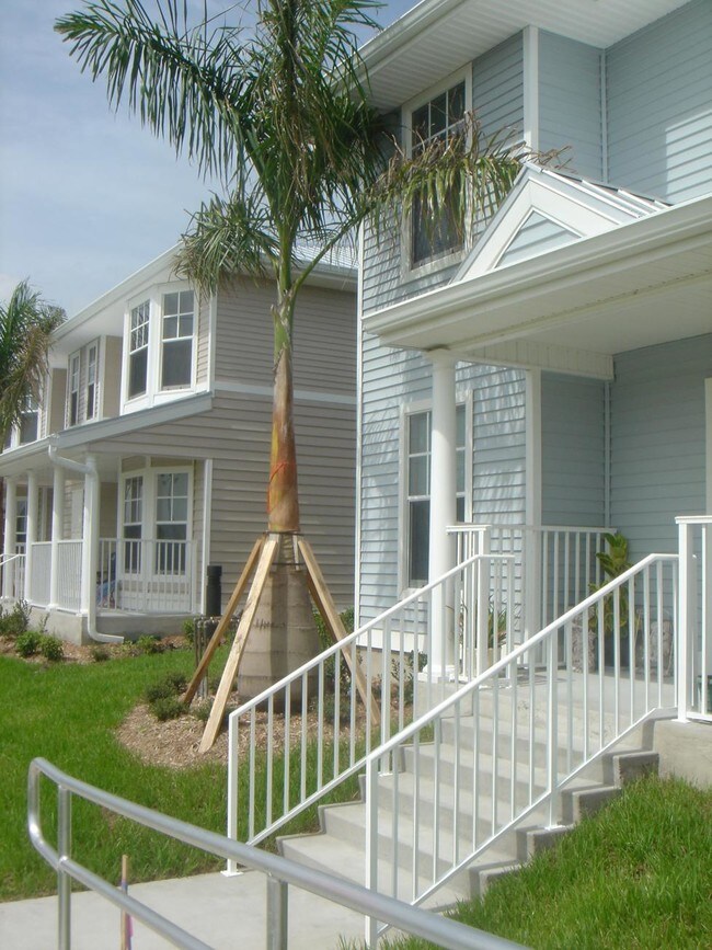 Photo - Gulf Breeze Apartment Homes